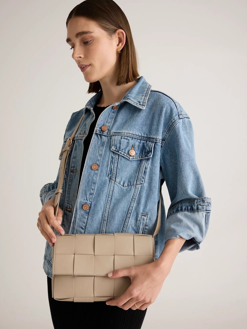 NEW QUINCE ITALIAN LEATHER HANDWOVEN FLAP CROSSBODY BAG - TAUPE